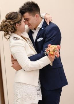 Julia Silva and Marcos Acuna on their wedding day in 2017.